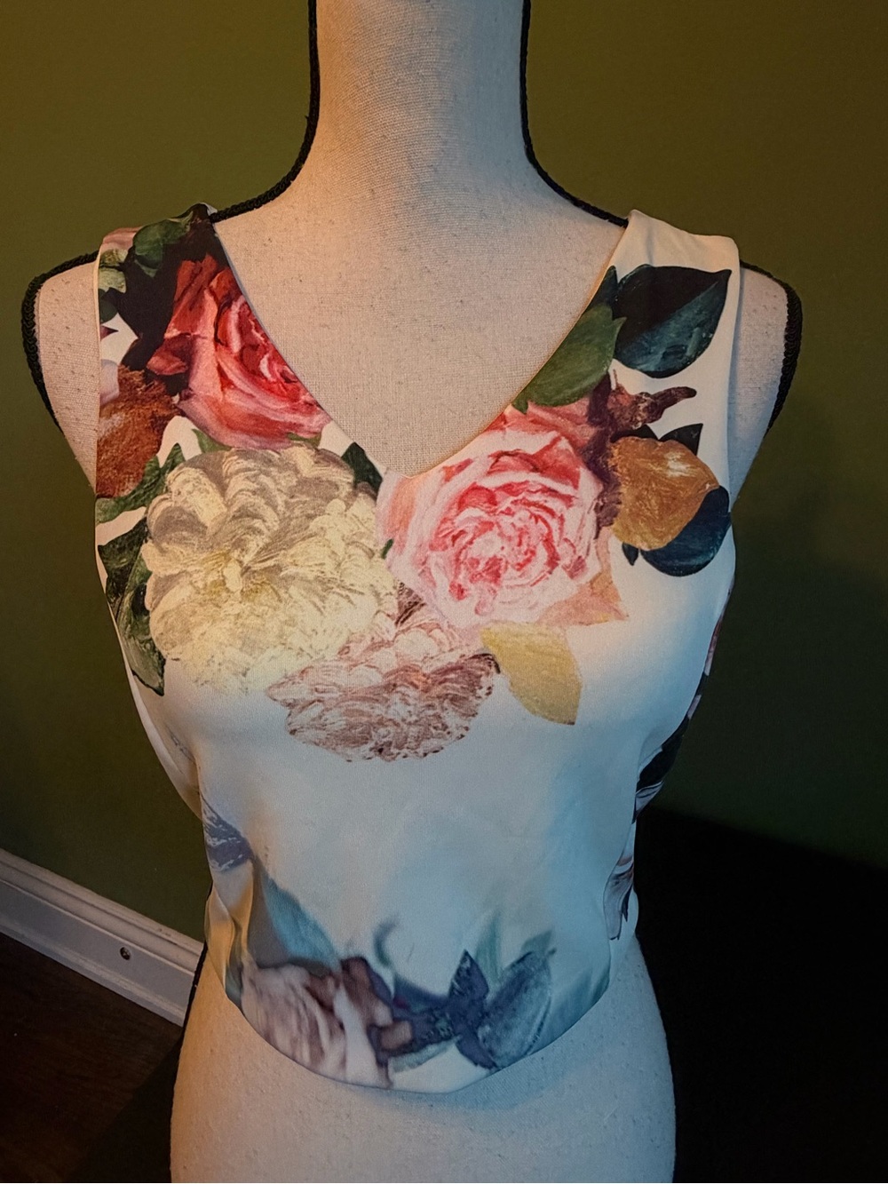 Topshop White Floral V-Neck Camisole